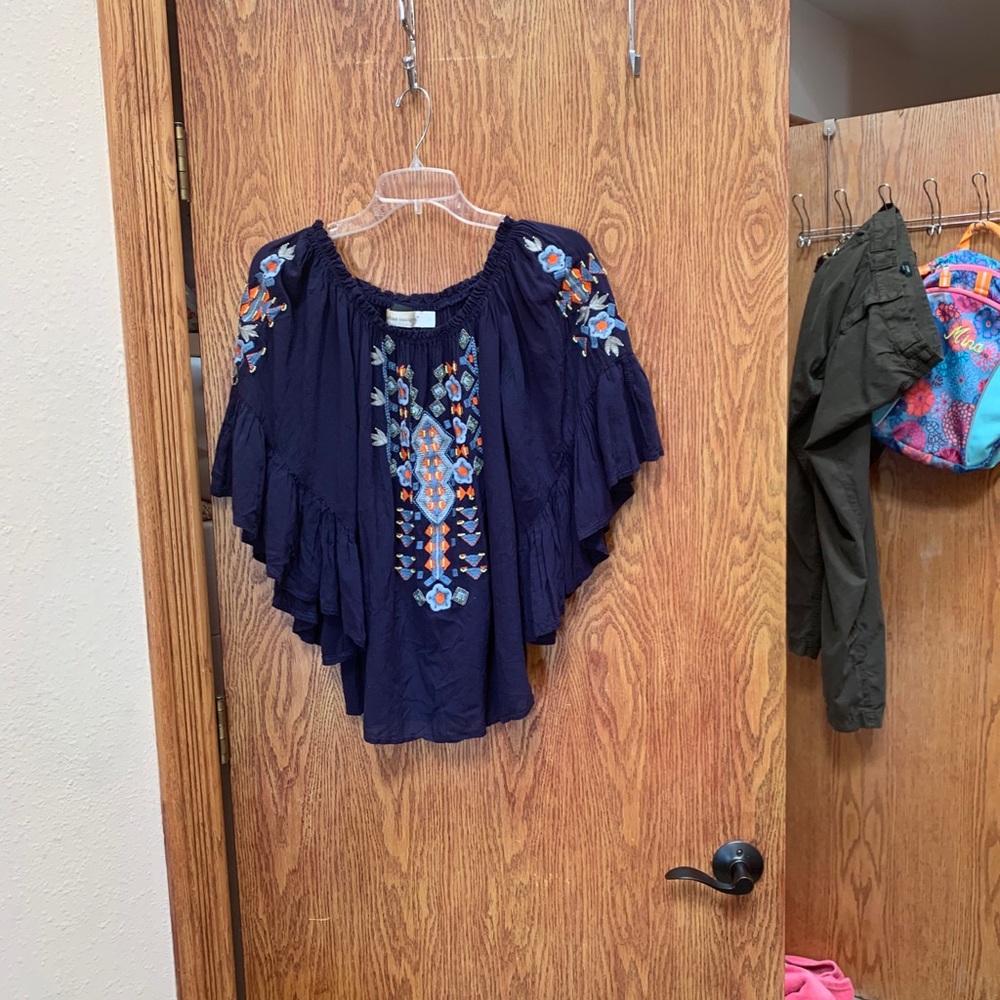 Embroidered top - Picture 3 of 3